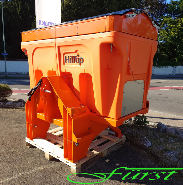 HILLTIP IceStriker 1150TR Traktoren-Kombistreuer in Orange mit Vorbefeuchtung, Streusymmetrieverstellung, Leerstandssensor und Beleuchtungskit